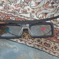 عینک 3d یک جفت