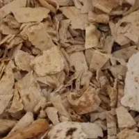 نان خشک بدون ذره ایی کپک زدگی کاملا سالم