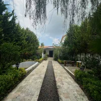 ویلا باغ بالای ۳۰۰ متر میخوای مبله ستخر