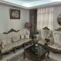 یک دست مبل و میز غذاخوری بسیار شیک و کاملا تمیز