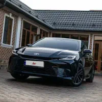 تویوتا کمری هیبرید 2025 فول آپشن