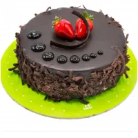 همکار خانم مسلط و وارد به کیک سازی