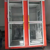 فروش یخچال چهر درب مغازه