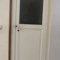 در آلمینیوم دستشویی