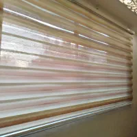 پرده زبرا کرم نسکافه ای