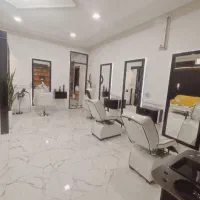 فروش تجهیزات وسایل آرایشگاه زنانه زیبایی|آرایشگاه و سالن‌های زیبایی|بیرجند, |دیوار