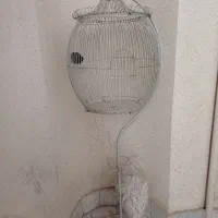 قفس با پایه