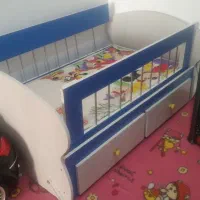 تخت کودک در حد نو|تخت و صندلی بچه|تربت جام, میان جام|دیوار