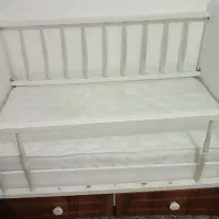 تخت  تاب  میز