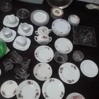 چای خوری ۱۸نفره ولوازم کسری درمنزل|ظروف سرو و پذیرایی|مشهد, حجاب (شهرک غرب)|دیوار