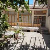 ویلایی-200متری-حیاط-شمالی-زیرزمین-انباری