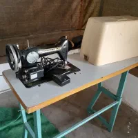 چرخ خیاطی سینگر  سالم سرویس میخواد بادینام ومیز|چرخ خیاطی و ریسندگی|بندر انزلی, لیچارگی حسن رود|دیوار