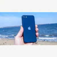 ایفون se 2022 درحد بدون خطو خش مشکی