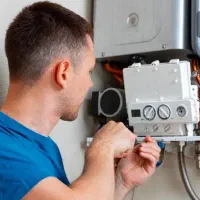 جویای کار در تعمیرات پکیج آب گرم کن