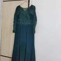 لباس مجلسی فقط دوساعت پوشیدم وکاملن نوتمیز است
