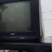 تلویزیون صاایران و میز تلویزیون شیشه یدر حد نو