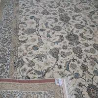 ۲تخته فرش۹متری۷۰۰شانه۲۵۵۰تراکم نخ افشان کرم