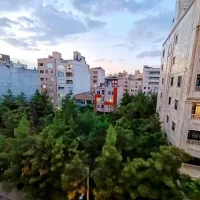 آپارتمان۱۱۰ متری ۳ خواب با ویو فضای سبز