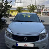 ساندرو ۹۵ در حد
