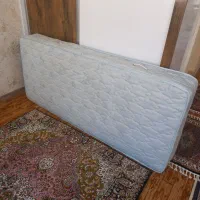 تشک تخت خواب نوجوان طبی سالم و سالم