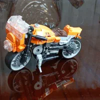 لگو موتور سوزکی نارنجی