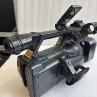 فروش ۱عدد دوربین Nx5 و ۱عدد Ax2000