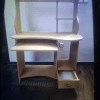 میز کامپیوتر، صندلی ادری