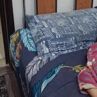 تخت یکنفره فلزی