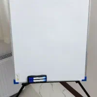 تخته وایت برد ۶۰ در ۸۰ با ۳ پایه