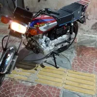 یک دستگاه موتورسیکلت دینو cg150