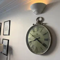 ساعت دیواری