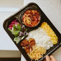 نیروی خانم کمک اشپز