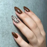 کاشت ناخن ۲۷۰ ترمیم ۱۹۰ به مناسب روز دختر