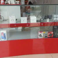 ویترین ام دی اف و میز چوبی