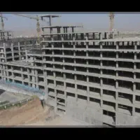 کارگر بنا سیمانکار دیوارچین سرامیک