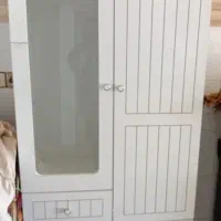 تختخواب یکنفره و کمد ایستاده نونو استفاده‌ نشده