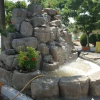 آبشار مصنوعی ،آبنما