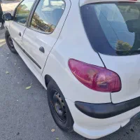 پژو ۲۰۶ معاوضه هم دارم با پارس سفید|خودرو سواری و وانت|پادنا, |دیوار