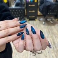 طراحی و کاشت ناخن و پذیرش هنرجو