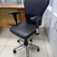 صندلی مدیریت در حد نو