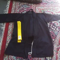 ست لباس و شلوار و کمربند زرد در دفاع شخصی|تجهیزات ورزشی|مشهد, پنجتن|دیوار
