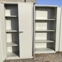 تعدادی کمد فلزی دو درب درحد نو جهت بایگانی و ابزار