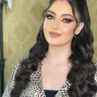 مکاپ و شنیون .کاشت ناخن و مژه .میکرو.اکستشن