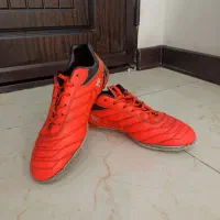 کفش چمن مصنوعی