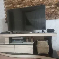 میز و تلویزیون ال جی