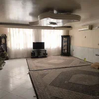 یک واحد طبقه اول