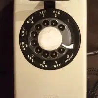 تلفن دیواری وقدیمی امریکایی
