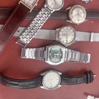 تعدادی ساعت آنتیک