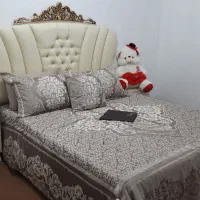 تخت همراه با تشک.میزآرایش.جاکفشی.ویترین|تخت و سرویس خواب|زاینده رود, |دیوار