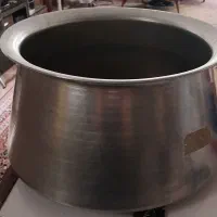 دیگ روحی|ظروف پخت‌وپز|شیراز, میانرود|دیوار